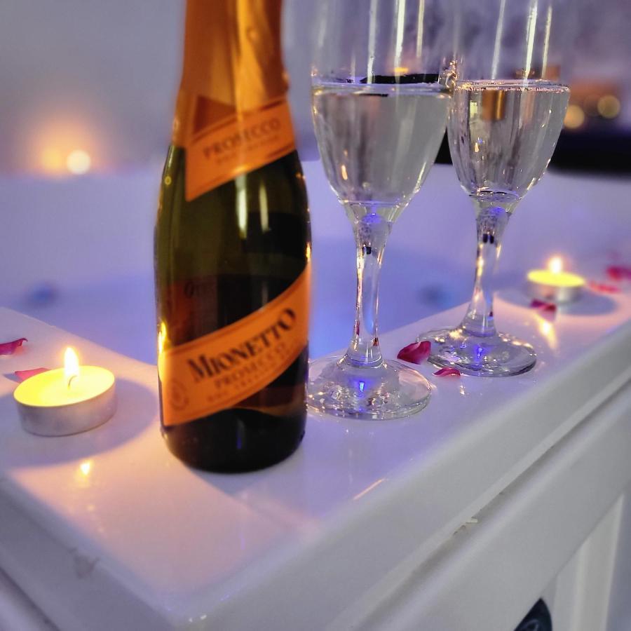 Vip Apartment For Lovers In คีชีเนา ภายนอก รูปภาพ